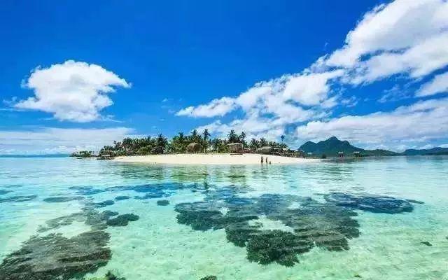 飞行600多海里 1名重病渔民在西沙海域获救